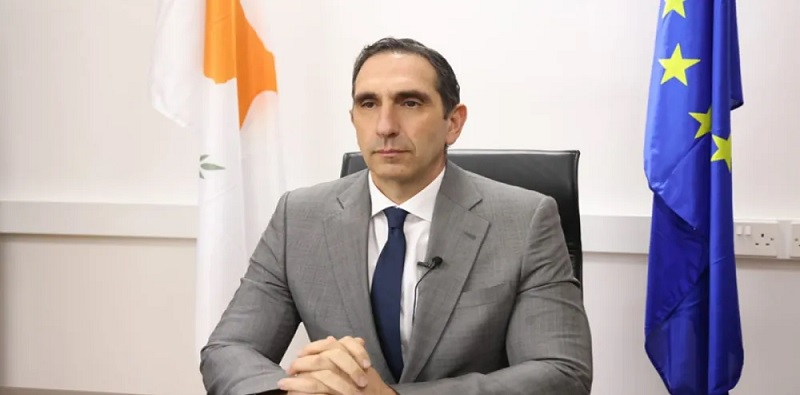Ιωάννου: Πώς απαντά στα περί κατακερματισμού – Παραμένουν ΟΚΥπΥ τα ασθενοφόρα Ιωάννου: Πώς απαντά στα περί κατακερματισμού – Παραμένουν ΟΚΥπΥ τα ασθενοφόρα