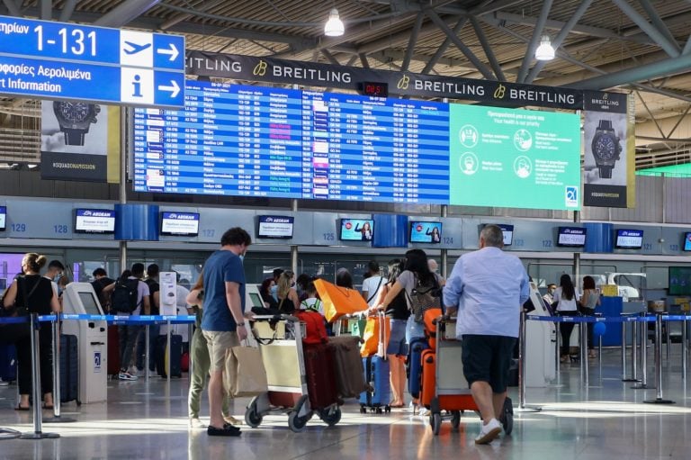 Το αεροδρόμιο των Βρυξελλών ζήτησε να ακυρωθούν το 50% των πτήσεων για αύριο Το αεροδρόμιο των Βρυξελλών ζήτησε να ακυρωθούν το 50% των πτήσεων για αύριο