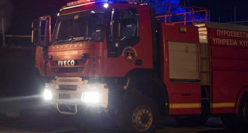 Ξέσπασε πυρκαγιά στην επαρχία Πάφου – Επιχειρούν δυνάμεις Ξέσπασε πυρκαγιά στην επαρχία Πάφου – Επιχειρούν δυνάμεις