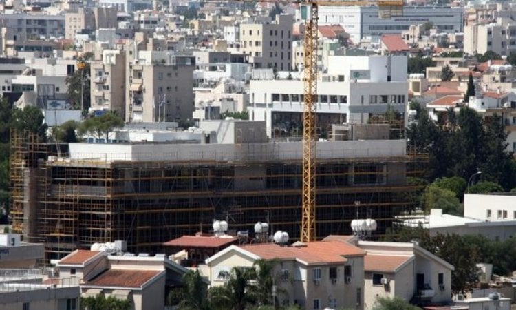 Βουλή: Άρχισε η συζήτηση του νομοσχεδίου για διαχείριση κοινόκτητων οικοδομών