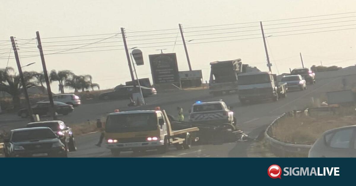 Όχημα αναποδογυρίστηκε στην Περιστερώνα- Στο νοσοκομείο ο οδηγός (pics)