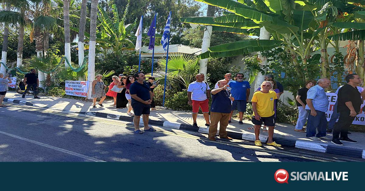 Εκδήλωση διαμαρτυρίας στο Riccos Beach: «Σεβασμός στους ανάπηρους πολέμου»