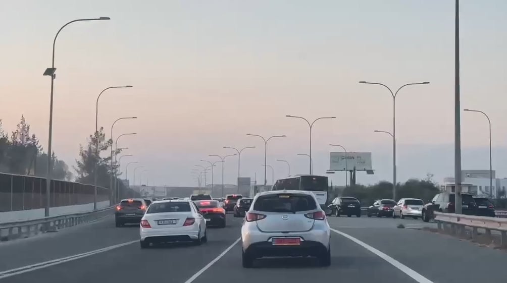 ΒΙΝΤΕΟ: Πυκνή τροχαία κίνηση στον αυτοκινητόδρομο Λεμεσού – Λευκωσίας