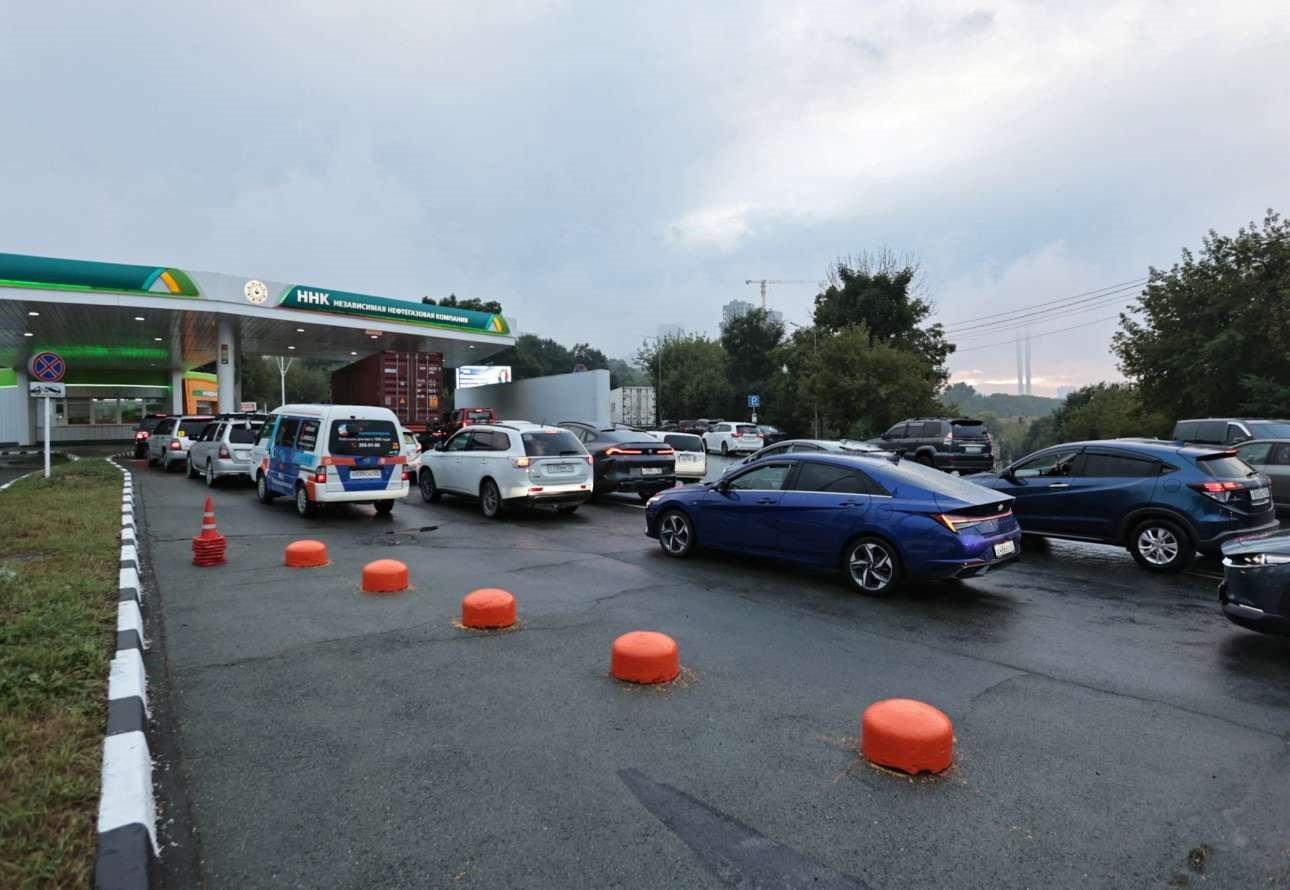 Ελλείψεις καυσίμων στην Κριμαία – Η Ρωσία παγώνει τιμές βενζίνης