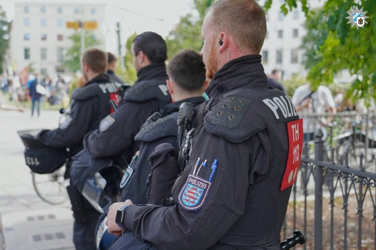 Εκρήξεις και πυροβολισμοί με έναν νεκρό στο Μόναχο – Κλειστό το Oktobefest