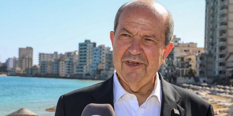 Στριμωγμένος από δημοσκοπήσεις ο Τατάρ – Υπόσχεται γήπεδο, σχολεία στα Βαρώσια