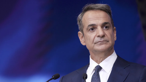 Μητσοτάκης: Kάνουμε μια παύση για να τιμήσουμε τα θύματα της τρομοκρατίας