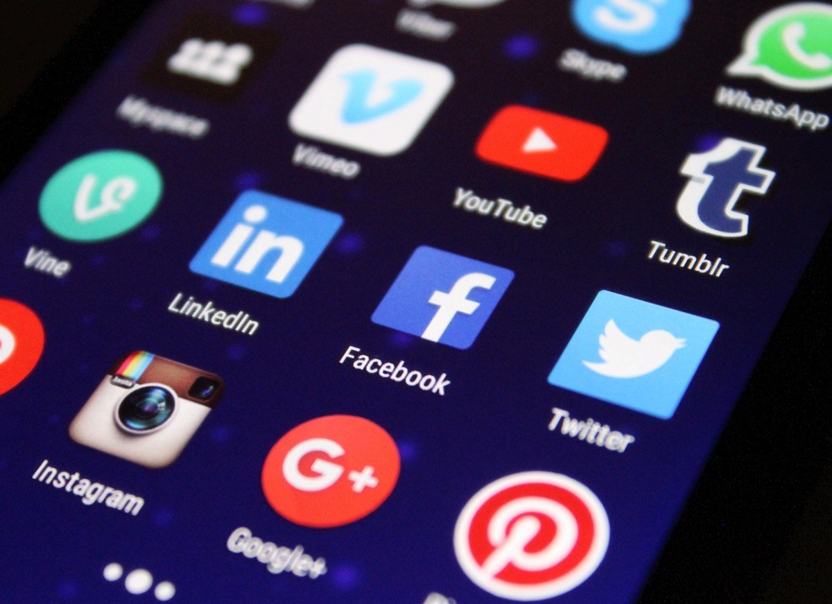 Δανία : Προτείνει απαγόρευση των social media σε ανήλικους κάτω των 15 ετών