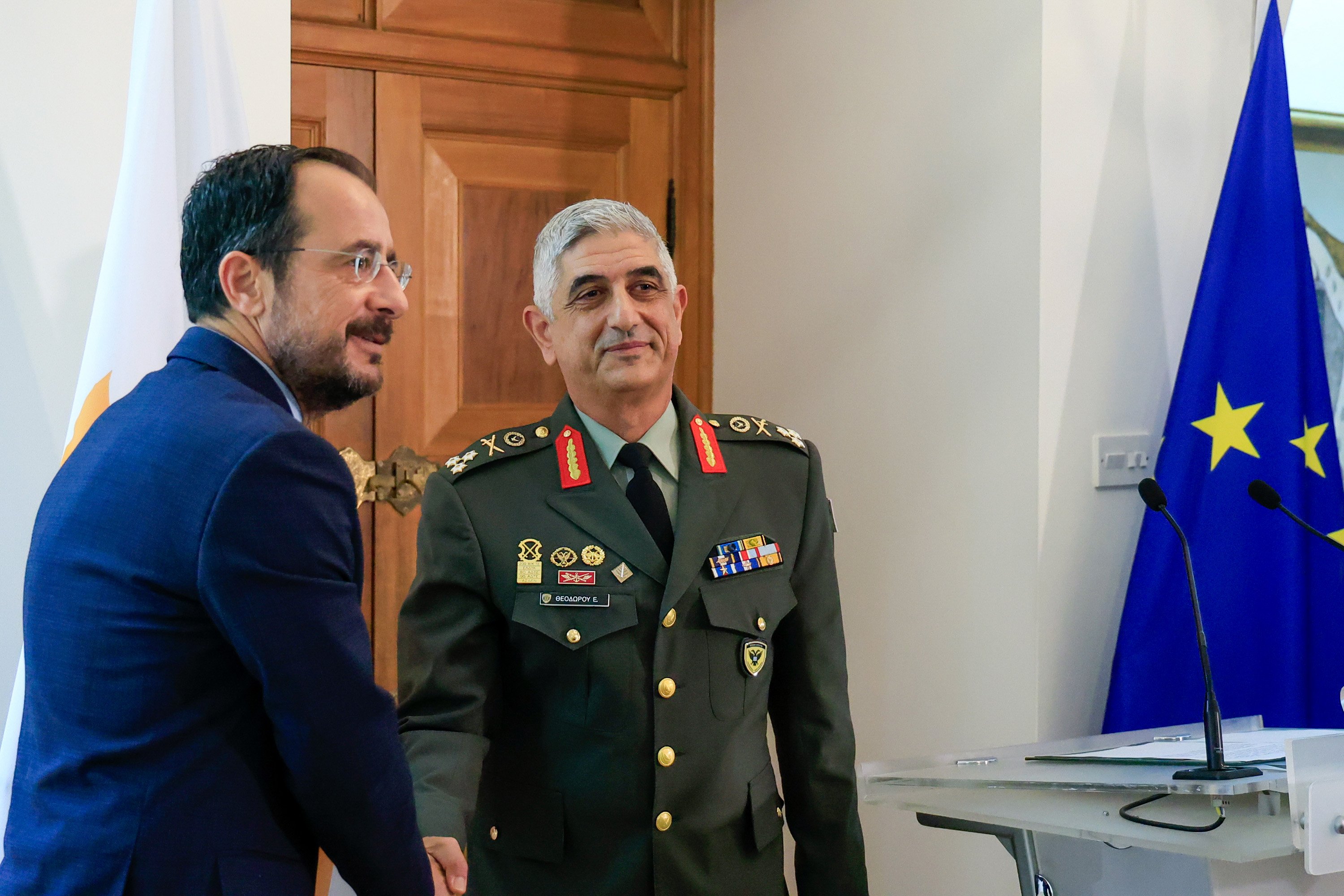 Συνάντηση ΠτΔ με νέο Αρχηγό: «Προτεραιότητα η συνεχής αναβάθμιση ΕΦ» Συνάντηση ΠτΔ με νέο Αρχηγό: «Προτεραιότητα η συνεχής αναβάθμιση ΕΦ»