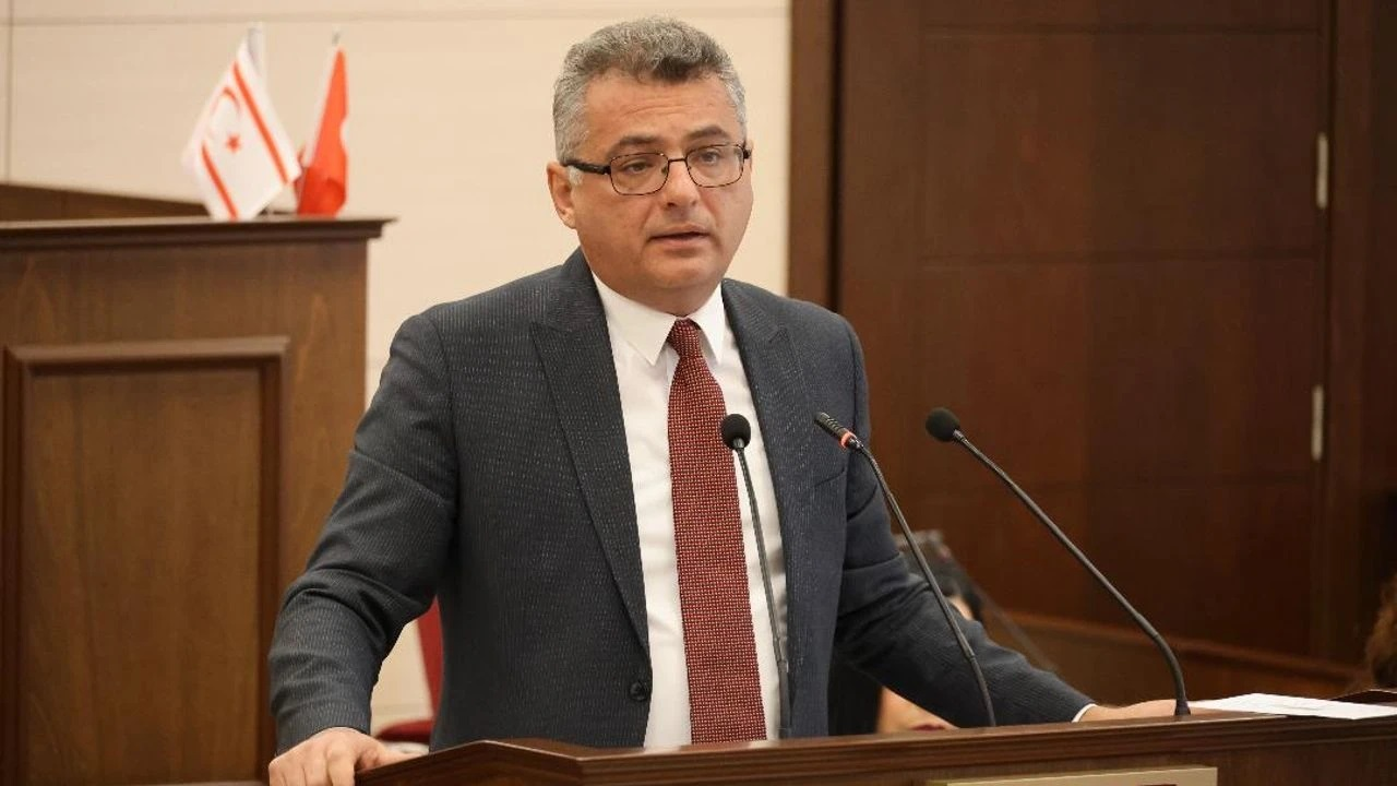 Έρχιουρμαν: Θα ωφελούσε ένα κλίμα ειρήνης μεταξύ Κύπρου, Τουρκίας και Ελλάδας Έρχιουρμαν: Θα ωφελούσε ένα κλίμα ειρήνης μεταξύ Κύπρου, Τουρκίας και Ελλάδας
