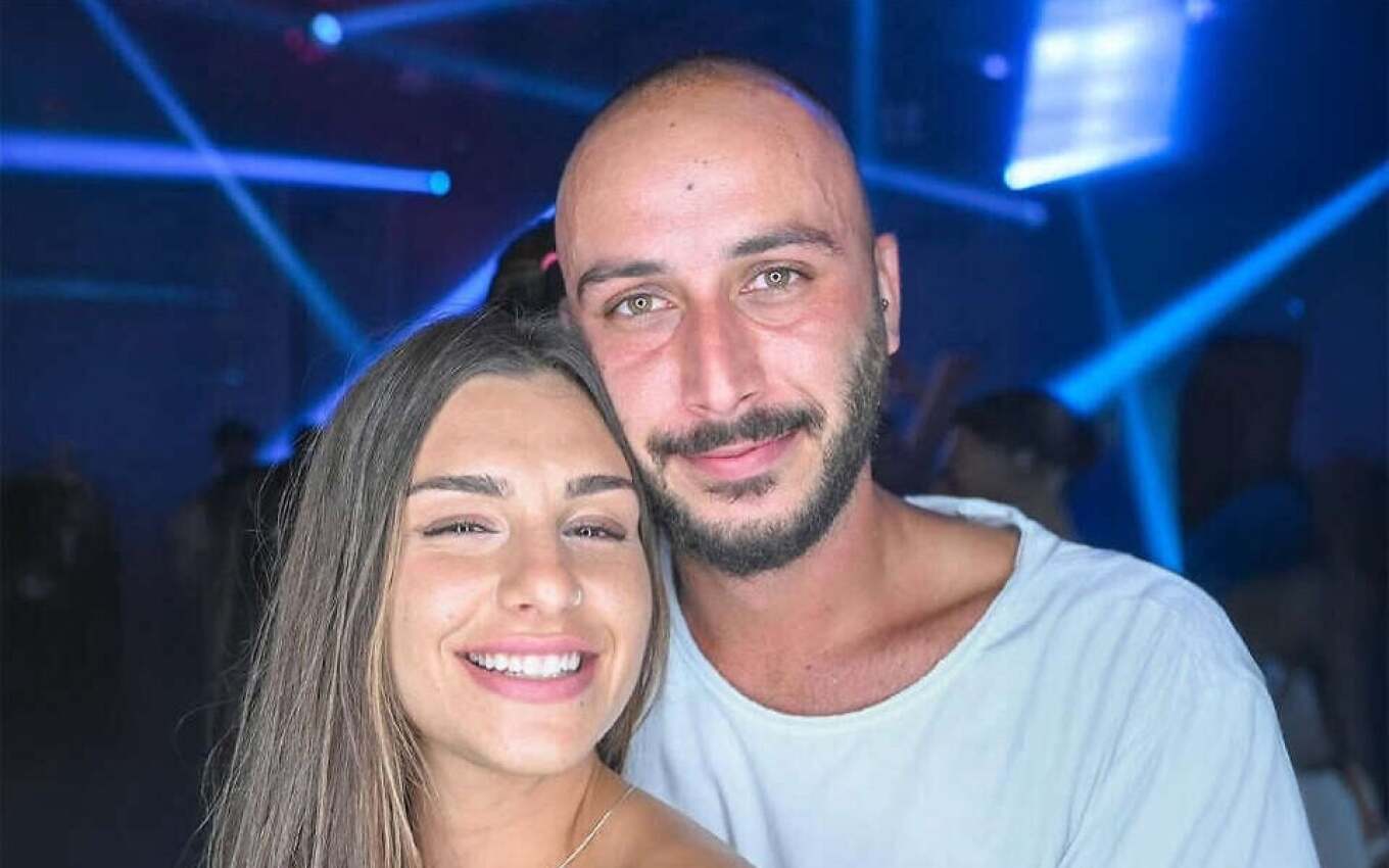 Επιζών από τη σφαγή της Χαμάς αυτοπυρπολήθηκε μέσα στο αυτοκίνητό του (pic) Επιζών από τη σφαγή της Χαμάς αυτοπυρπολήθηκε μέσα στο αυτοκίνητό του (pic)