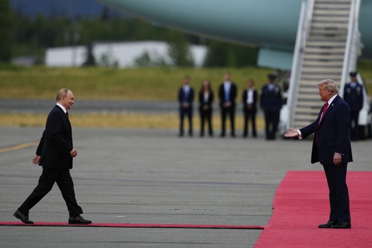 Ρωσία: Διαψεύδει ότι η ρωσική οικονομία είναι κοντά στην κατάρρευση Ρωσία: Διαψεύδει ότι η ρωσική οικονομία είναι κοντά στην κατάρρευση