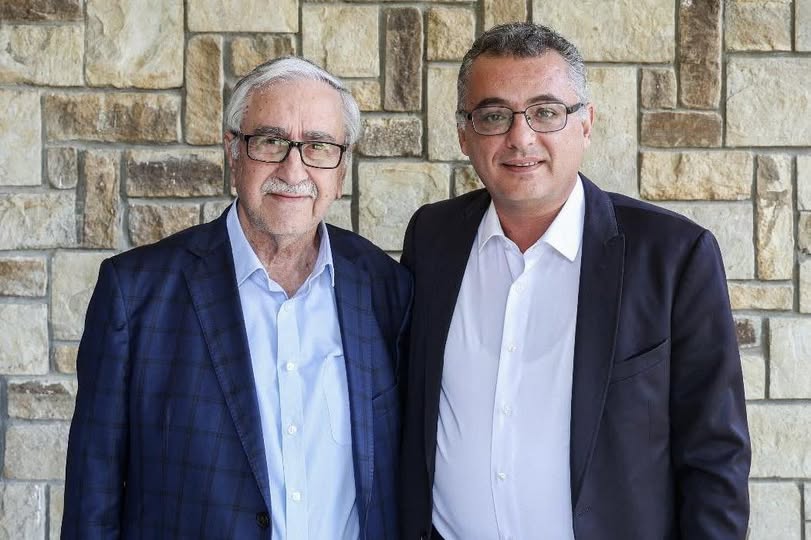 Ο Ακιντζί παροτρύνει τους Τουρκοκύπριους να στηρίξουν Ερχουρμάν Ο Ακιντζί παροτρύνει τους Τουρκοκύπριους να στηρίξουν Ερχουρμάν