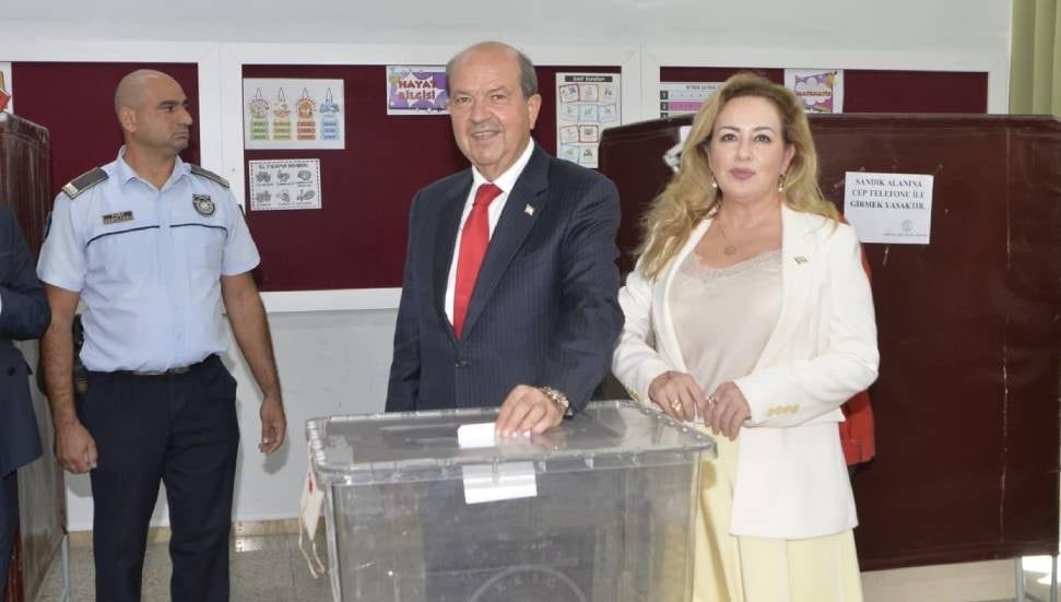 Τατάρ από παράνομη την κάλπη: «Ελπίδα ότι οι εκλογές θα είναι ευλογία για τ/κ» Τατάρ από παράνομη την κάλπη: «Ελπίδα ότι οι εκλογές θα είναι ευλογία για τ/κ»