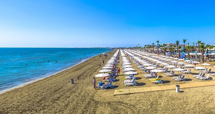 ΕΥ: «Μαύρα ταμεία», χαμένα έσοδα και «αφορολόγητοι» τραγουδιστές στο Μακένζυ ΕΥ: «Μαύρα ταμεία», χαμένα έσοδα και «αφορολόγητοι» τραγουδιστές στο Μακένζυ