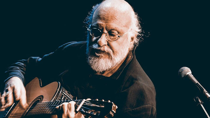 «Ας κρατήσουν οι χοροί» – Το «αντίο» στον Διονύση Σαββόπουλο