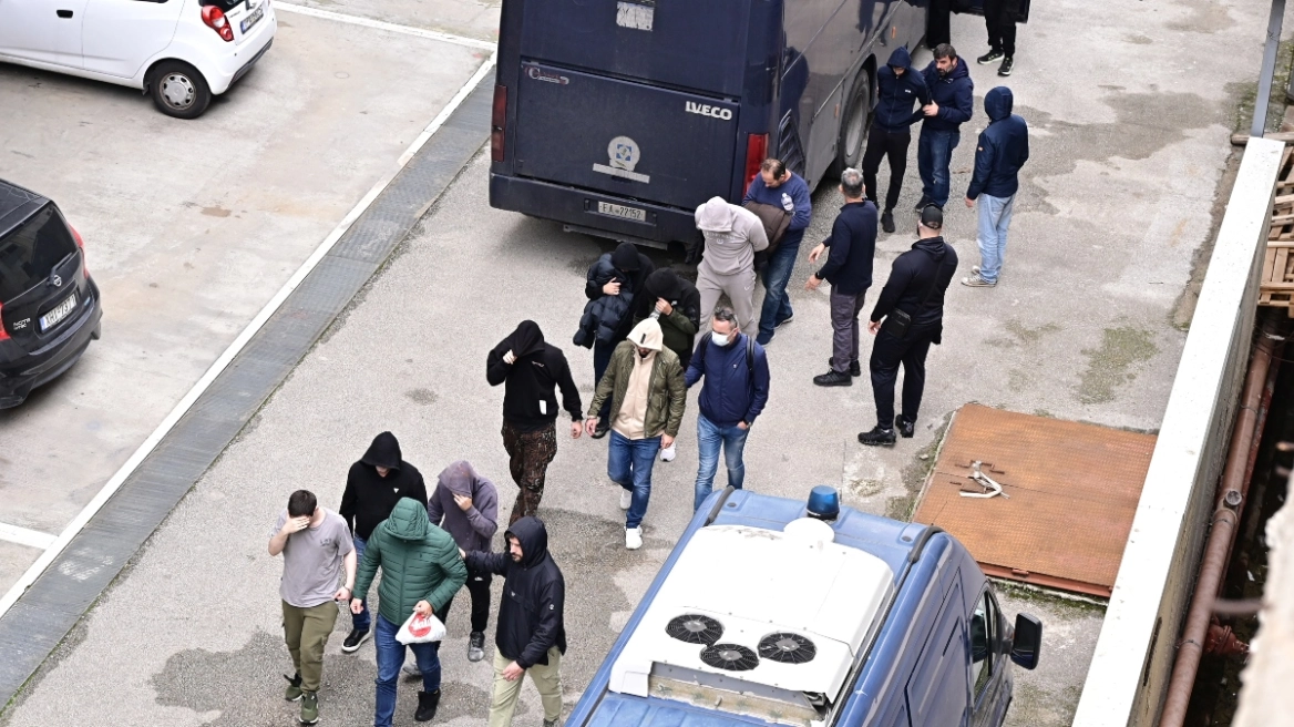 ΟΠΕΚΕΠΕ: Ποινική δίωξη για τρία κακουργήματα σε βάρος των 37 συλληφθέντων ΟΠΕΚΕΠΕ: Ποινική δίωξη για τρία κακουργήματα σε βάρος των 37 συλληφθέντων