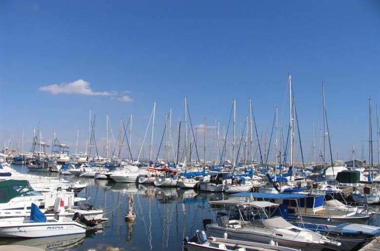 Πυρκαγιά σε εμπορικό πλοίο στο λιμάνι Λάρνακας-Στο νοσοκομείο εργαζόμενος Πυρκαγιά σε εμπορικό πλοίο στο λιμάνι Λάρνακας-Στο νοσοκομείο εργαζόμενος