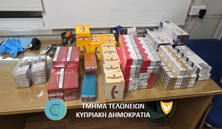 ΦΩΤΟ: Τους τσάκωσαν με δεκάδες κούτες τσιγάρων από τα κατεχόμενα