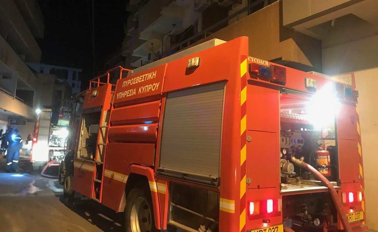 Συναγερμός σε λύκειο στη Λευκωσία- Προκλήθηκαν ζημιές μετά από φωτιά σε κάδους Συναγερμός σε λύκειο στη Λευκωσία- Προκλήθηκαν ζημιές μετά από φωτιά σε κάδους