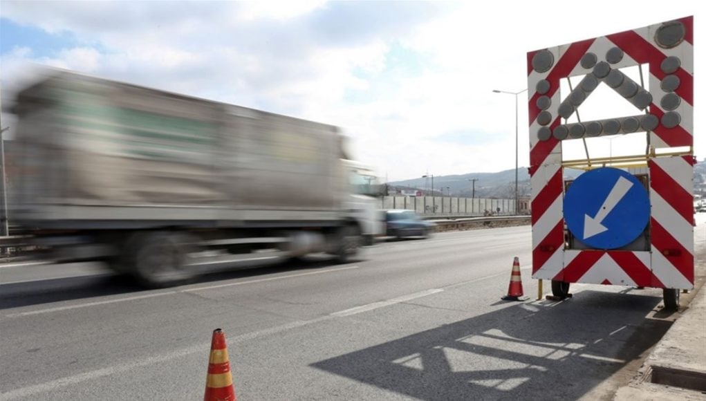 Κλείνουν λωρίδες στον αυτοκινητόδρομο Λεμεσού-Λευκωσίας λόγω επανεπίστρωσης Κλείνουν λωρίδες στον αυτοκινητόδρομο Λεμεσού-Λευκωσίας λόγω επανεπίστρωσης