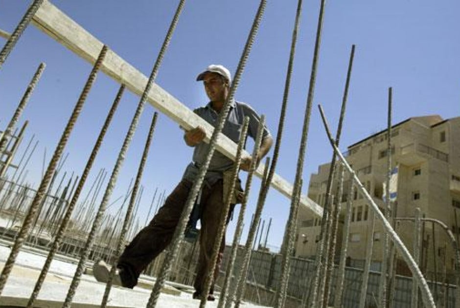 Ντου σε ανεγειρόμενη οικοδομή στη Λάρνακα- 16 συλλήψεις για παράνομη εργασία Ντου σε ανεγειρόμενη οικοδομή στη Λάρνακα- 16 συλλήψεις για παράνομη εργασία