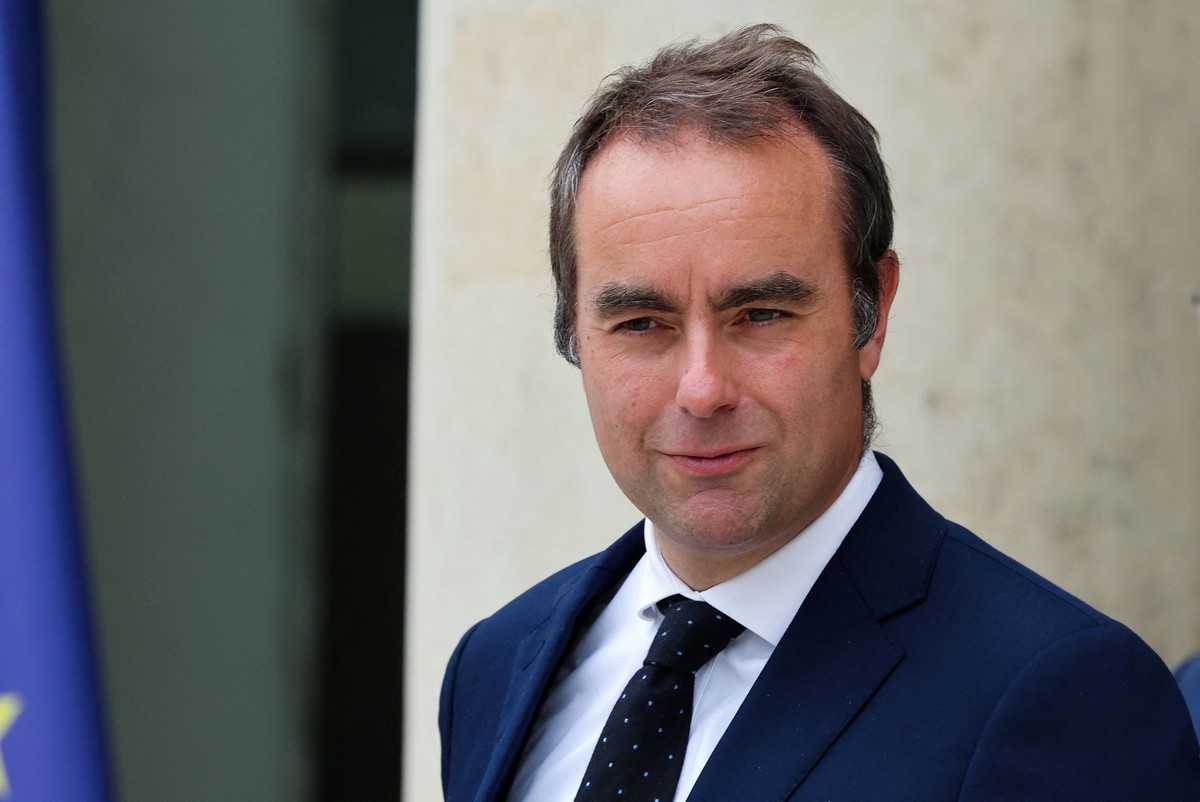 Λεκορνί: Υπέρ της «επαναδιαπραγμάτευσης» της συμφωνίας του 1968 με Αλγερία Λεκορνί: Υπέρ της «επαναδιαπραγμάτευσης» της συμφωνίας του 1968 με Αλγερία