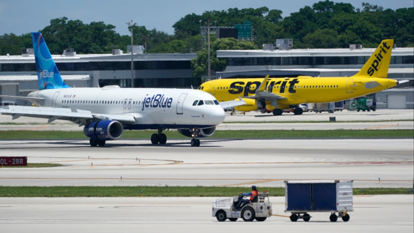 Τραυματισμοί επιβατών σε πτήση της JetBlue -Έκανε αναγκαστική προσγείωση Τραυματισμοί επιβατών σε πτήση της JetBlue -Έκανε αναγκαστική προσγείωση