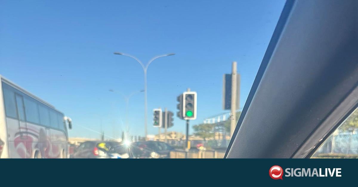 Κυκλοφοριακό «χάος» μετά από τροχαίο με τρία οχήματα στη Λευκωσία (pic) Κυκλοφοριακό «χάος» μετά από τροχαίο με τρία οχήματα στη Λευκωσία (pic)