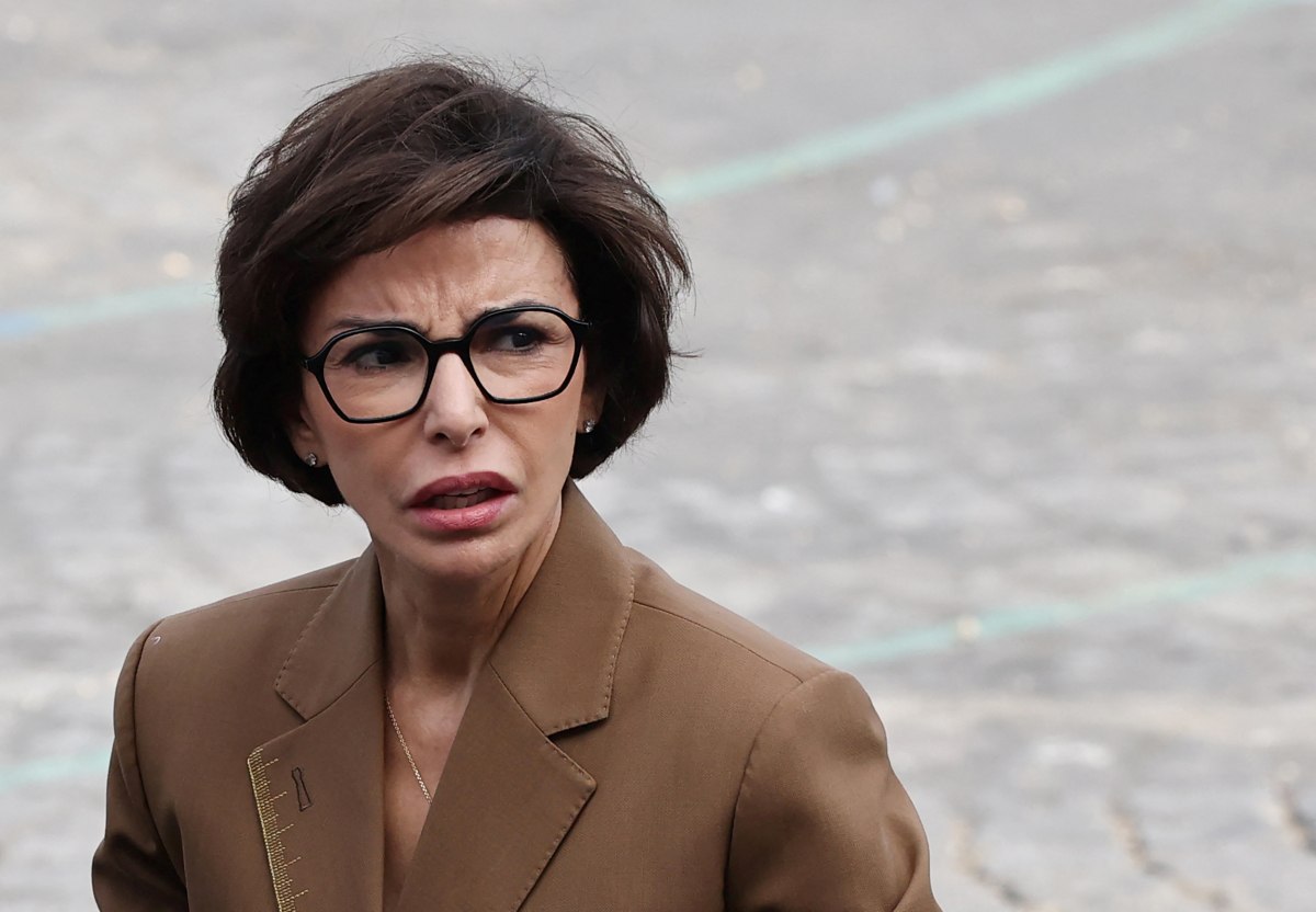 Γαλλία: Η Ντατί κατηγορεί χρόνια αμέλεια ασφαλείας για τη ληστεία στο Λούβρο Γαλλία: Η Ντατί κατηγορεί χρόνια αμέλεια ασφαλείας για τη ληστεία στο Λούβρο