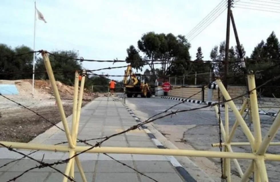 Διάνοιξη οδοφράγματος των Κοκκίνων ζητά ο ΓΓ του ΑΚΕΛ