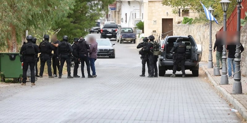 Βεντέτα στο Ηράκλειο: Σε εξέλιξη αστυνομική επιχείρηση μετά το μακελειό (VID)