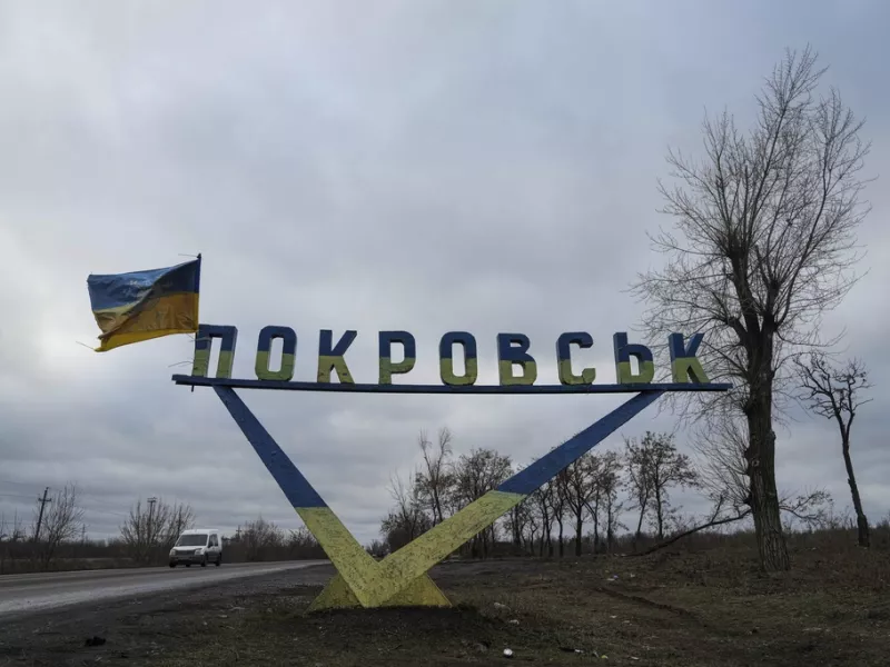 Οι ρωσικές δυνάμεις προωθούνται στην πόλη Πακρόφσκ - Η Ουκρανία διαψεύδει