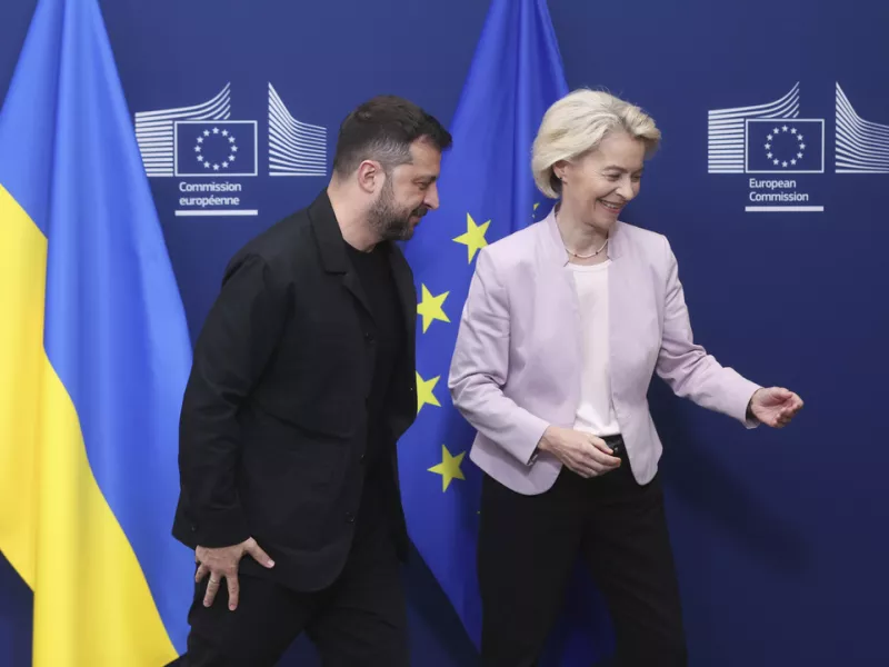 Φον ντερ Λάιεν–Ζελένσκι: «Αύριο η έγκριση του πακέτου μέτρων για διεύρυνση»