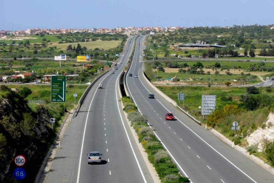 Πυκνή τροχαία κίνηση στον αυτο/δρομο Λεμεσού–Λευκωσίας λόγω βλάβης σε φορτηγό