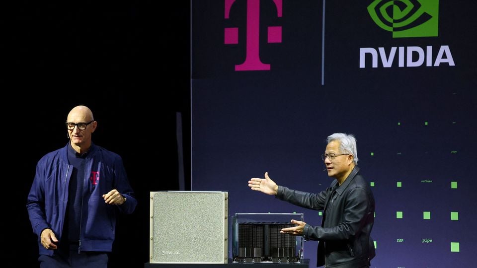 Deutsche Telekom και Nvidia επενδύουν άνω του 1 δισ. σε AI κέντρο στο Μόναχο