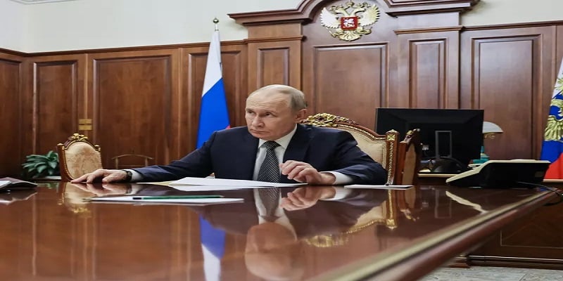 Ο Πούτιν στέλνει εφέδρους να φυλάξουν διυλιστήρια μετά τα ουκρανικά πλήγματα