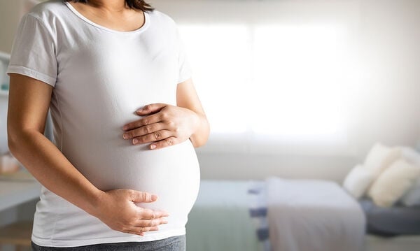 Κωδικός 56: Το 30% των γυναικολόγων διενεργούν το 80% των τοκετών με καισαρική