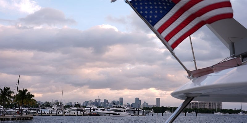 ΗΠΑ: Πράσινο φως στη Φλόριντα να απαγορεύει αγορά γης από Κινέζους πολίτες
