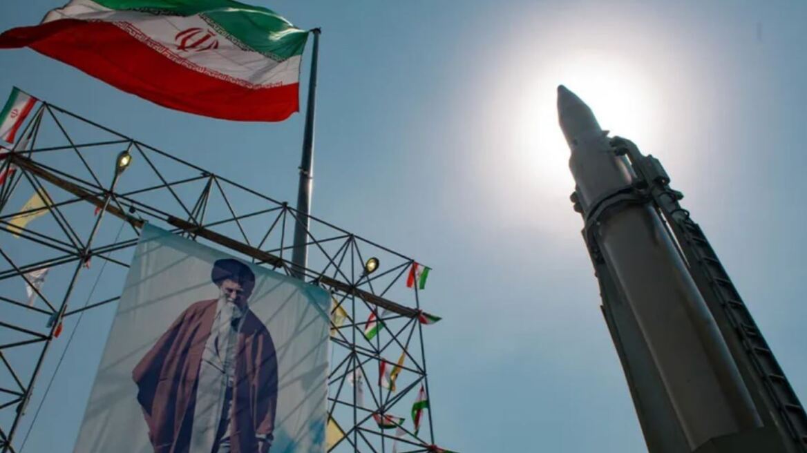 Πλήρη απελευθέρωση των Γάλλων φυλακισμένων στο Ιράν ζητά ο Μακρόν