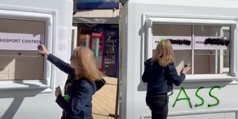 Μπιενάλε κατεχόμενα: Καλλιτέχνιδα «έσβησε» τον θάλαμο ελέγχου διαβατηρίων(VID)