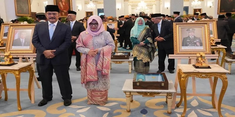 Η Ινδονησία αναγορεύει «εθνικό ήρωα» τον πρώην δικτάτορα Σουχάρτο