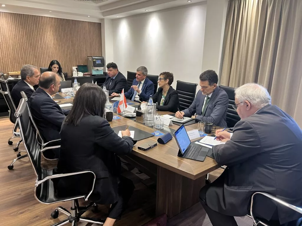 Νέα τεχνική συνεργασία Κύπρου–Λιβάνου για τον τομέα ηλεκτρισμού