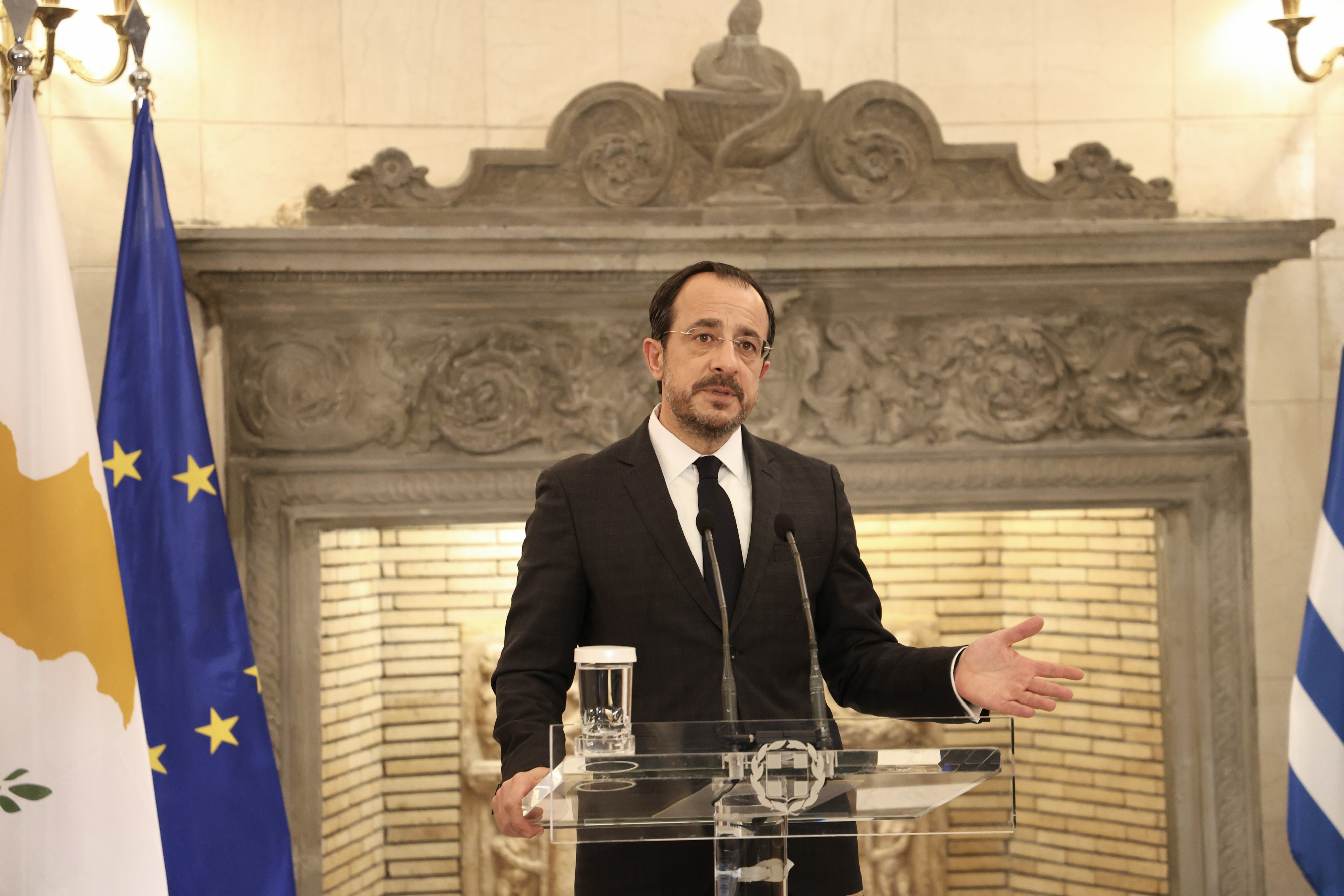 Στην Κύπρο για επίσημη επίσκεψη ο Πρόεδρος της Σιέρρα Λεόνε