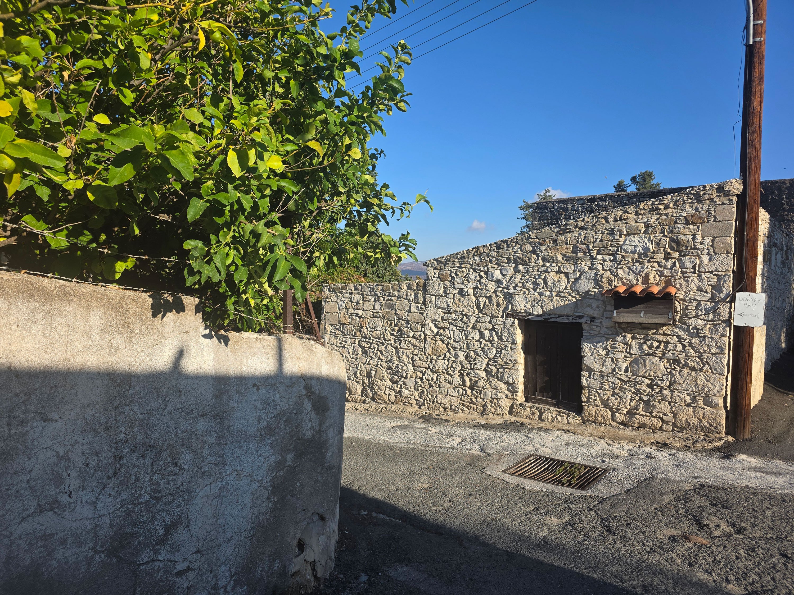 Κατέρρευσε οροφή ακατοίκητης κατοικίας λόγω του σεισμού