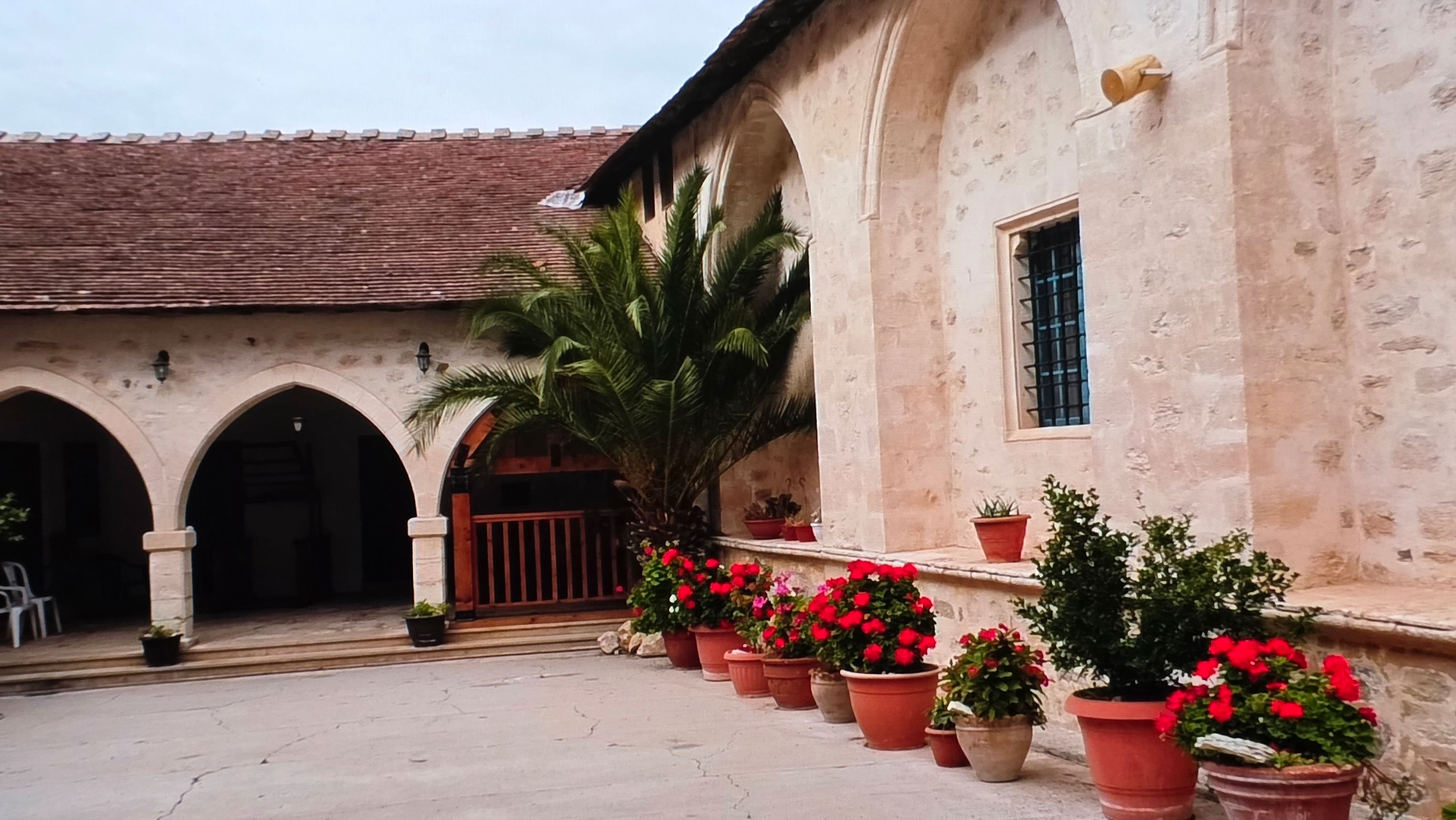 Σοβαρές ζημιές στη Μονή Παναγίας Χρυσορρογιατίσσης στην Παναγιά