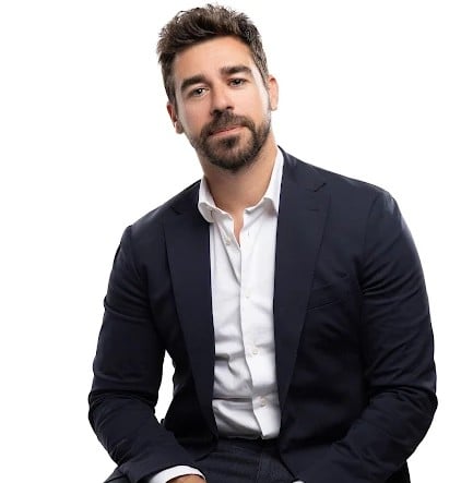 Μην αφήνετε στα παιδιά σας μερίδια σε ακίνητο — Είναι Κατάρα!