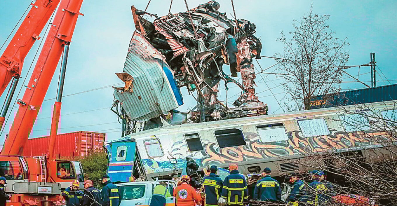 Τέμπη: 10 οικογένειες επιθυμούν εκταφή, 33 απάντησαν αρνητικά