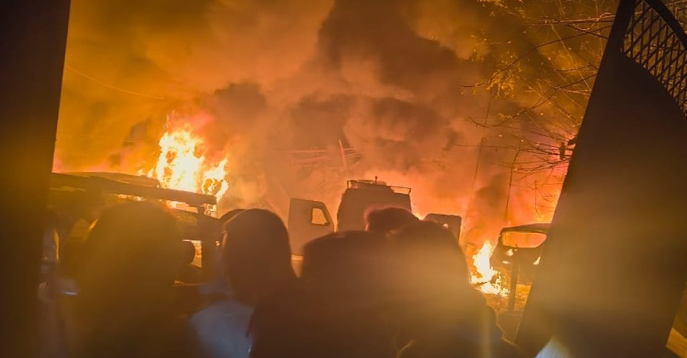 Iνδία: Έκρηξη και πυρκαγιά σε αστυνομικό τμήμα του Κασμίρ (ΒΙΝΤΕΟ)