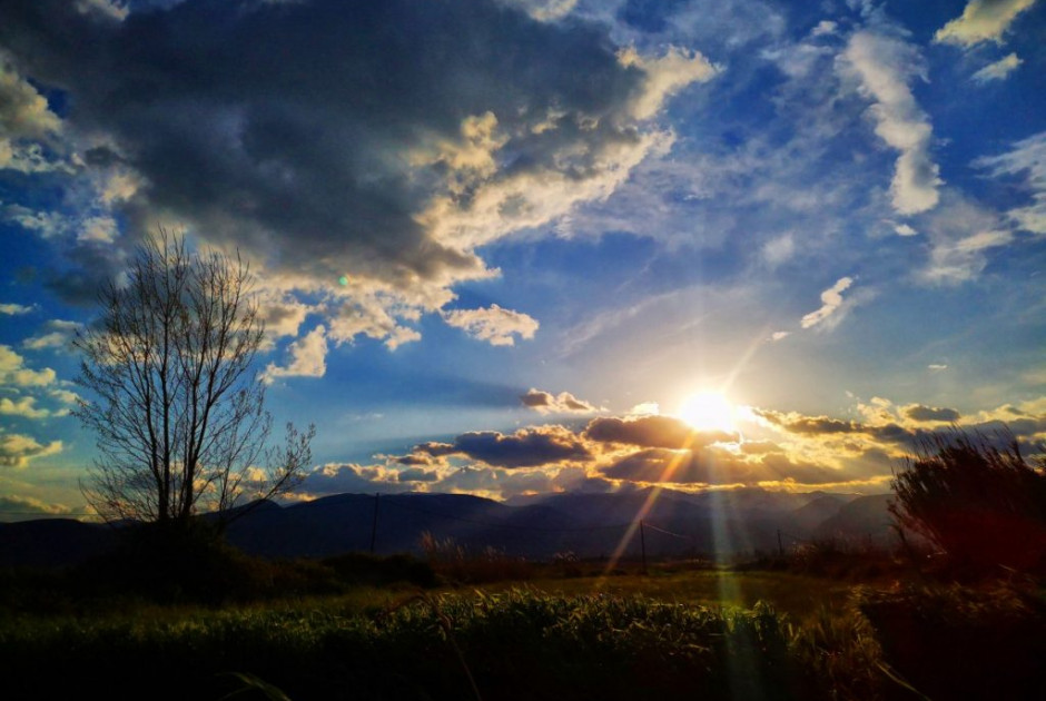 Αίθριος ο καιρός σήμερα – Πότε θα έρθουν βροχές και άνοδος της θερμοκρασίας